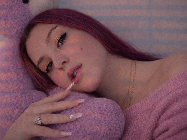 RebeFucksonn
