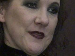 MistressViv