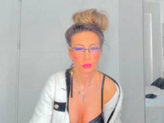 AvaMonroe77