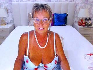 Milfymommy52