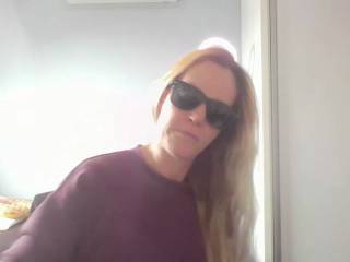 AnnyLe