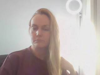 AnnyLe