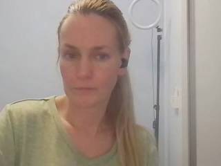 AnnyLe