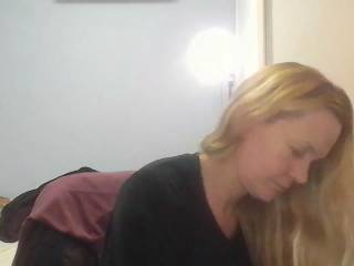 AnnyLe