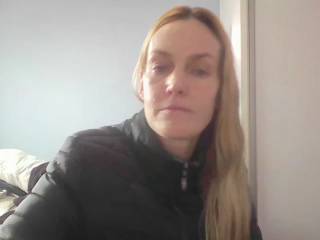 AnnyLe