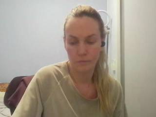 AnnyLe