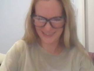 AnnyLe