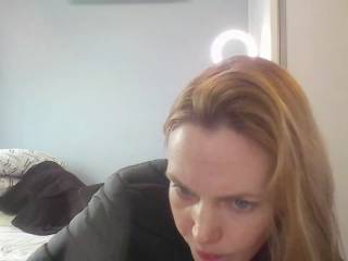 AnnyLe
