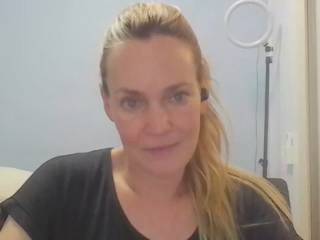 AnnyLe