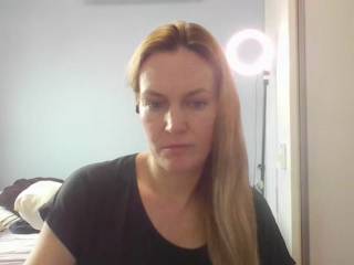 AnnyLe