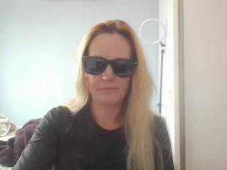 AnnyLe