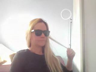 AnnyLe