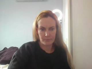 AnnyLe