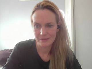 AnnyLe