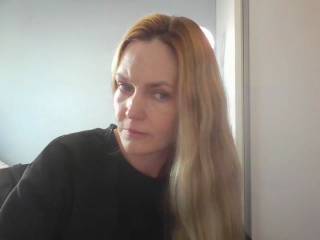 AnnyLe