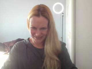 AnnyLe
