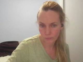 AnnyLe