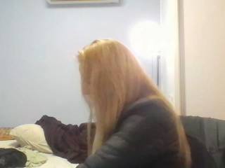 AnnyLe