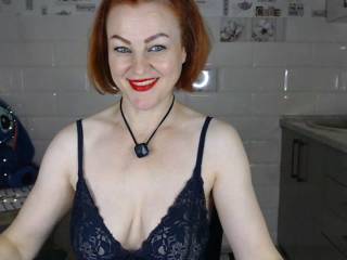 MatureSandra