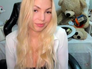 carolieen99