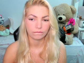 carolieen99