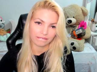 carolieen99
