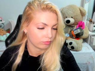 carolieen99