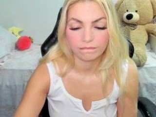 carolieen99
