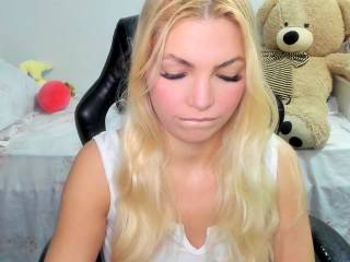 carolieen99