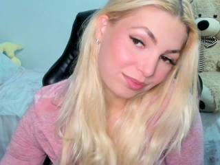 carolieen99