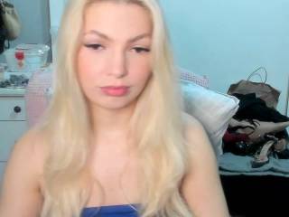 carolieen99