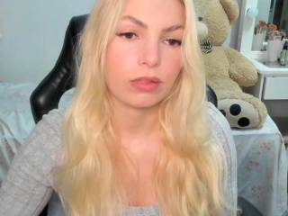 carolieen99