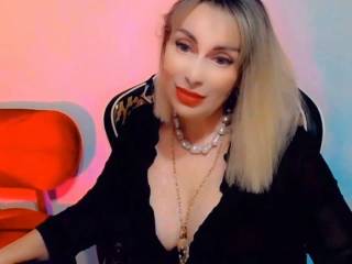 CharmingLady