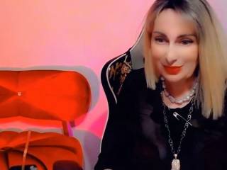 CharmingLady