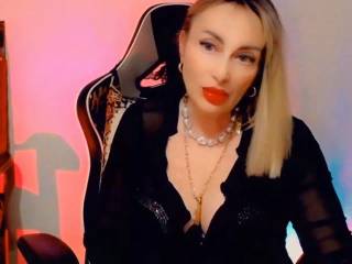 CharmingLady