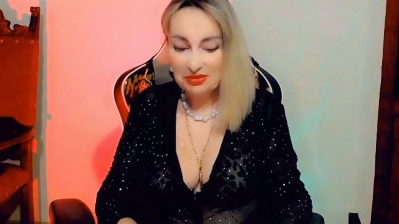 CharmingLady