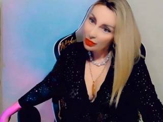 CharmingLady