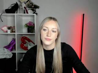 EvelynBlond