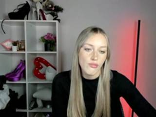 EvelynBlond