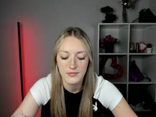 EvelynBlond