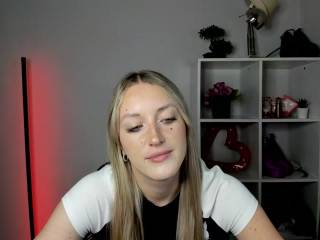 EvelynBlond