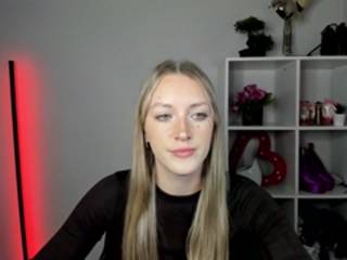 EvelynBlond