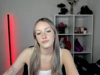 EvelynBlond