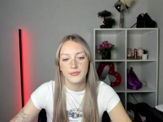 EvelynBlond