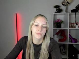 EvelynBlond