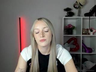 EvelynBlond