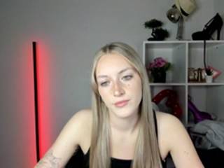 EvelynBlond
