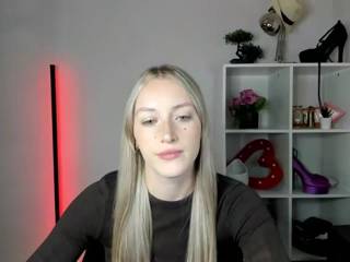 EvelynBlond