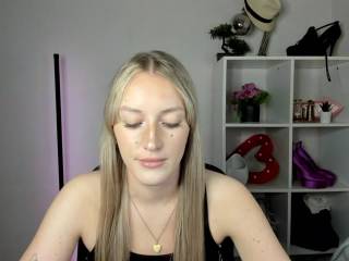 EvelynBlond