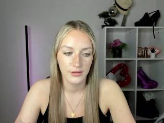 EvelynBlond